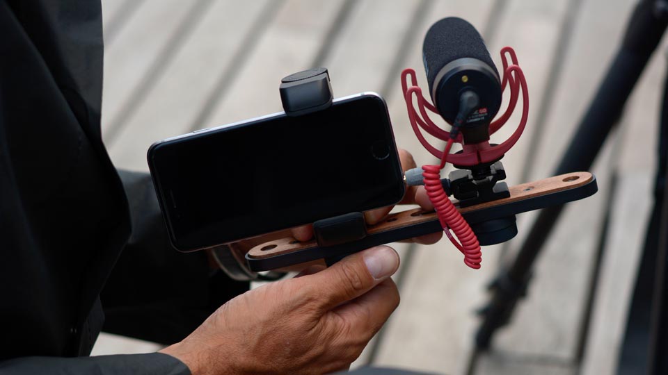 Shoulderpod X1 - professional rig for iPhone